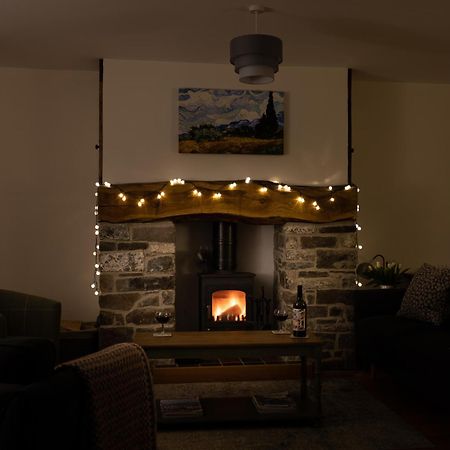 Family Country Cottage With Stunning Mountain Views Myddfai Eksteriør billede